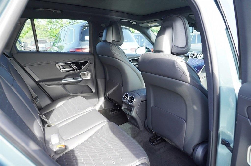 new 2026 Mercedes-Benz GLC 300 car