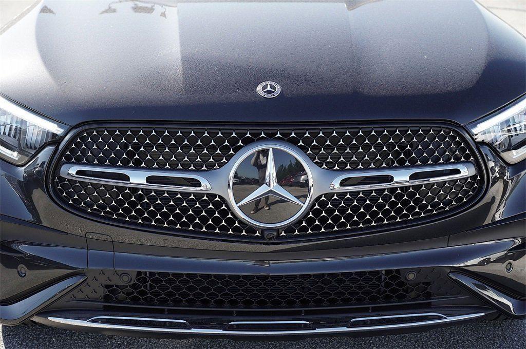 new 2026 Mercedes-Benz GLC 300 car, priced at $60,725