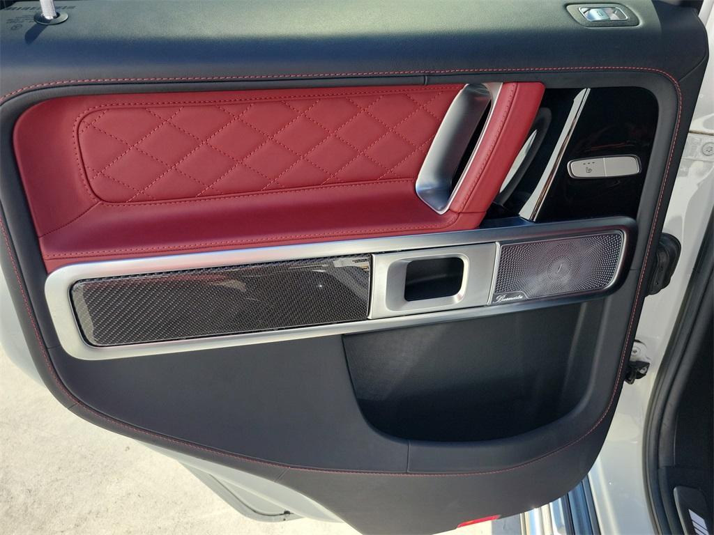 used 2022 Mercedes-Benz AMG G 63 car, priced at $199,990