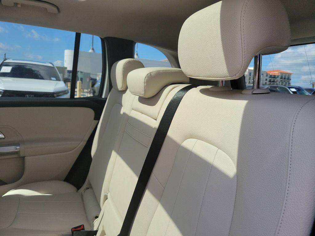 used 2023 Mercedes-Benz GLB 250 car, priced at $33,989