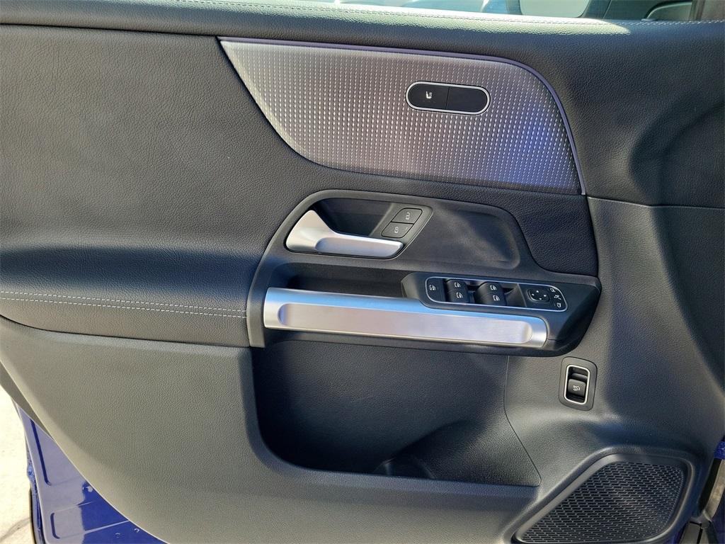 used 2022 Mercedes-Benz GLB 250 car, priced at $30,994