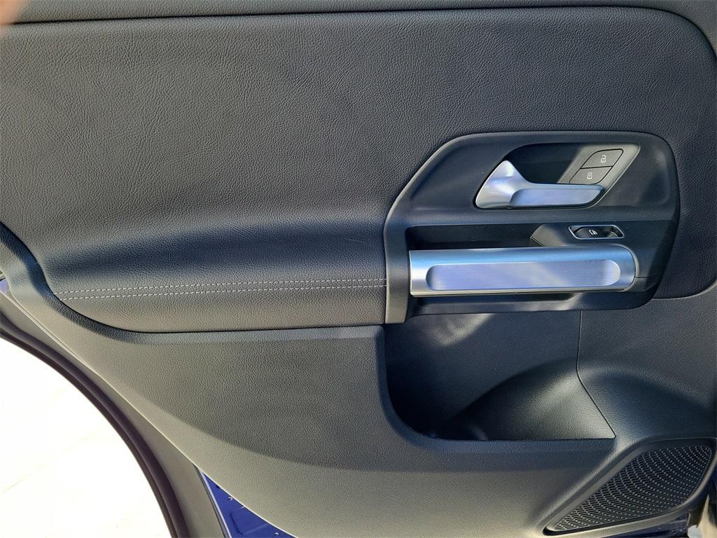 used 2022 Mercedes-Benz GLB 250 car, priced at $30,994