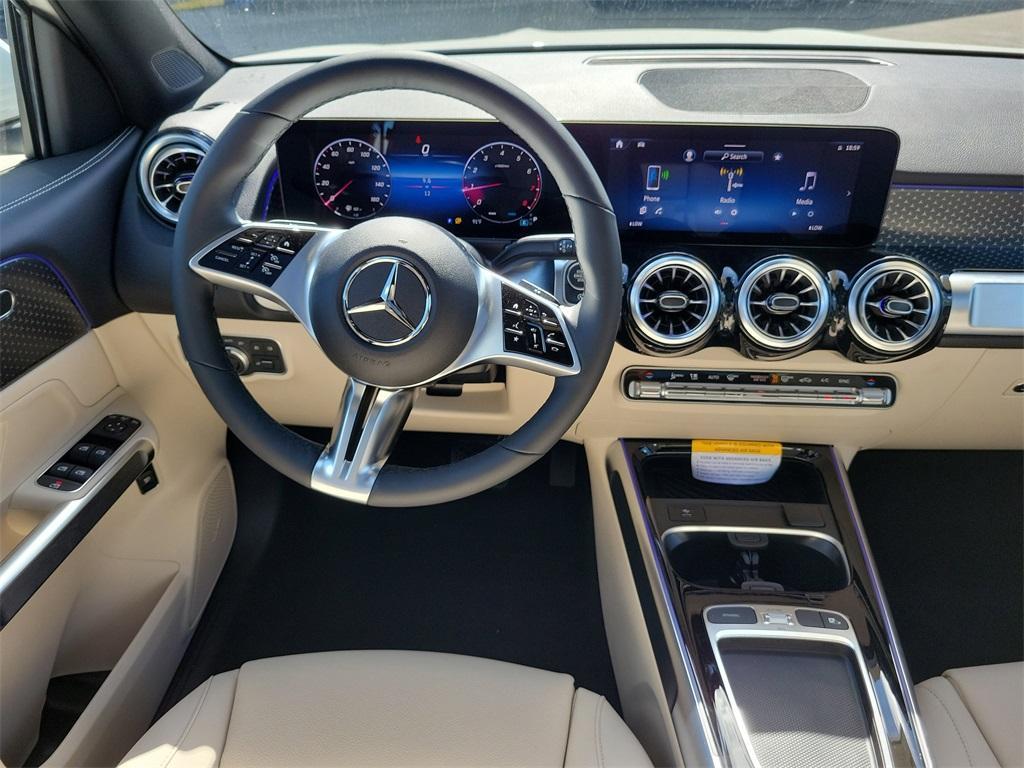 new 2026 Mercedes-Benz GLB 250 car