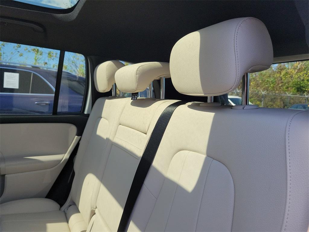 new 2026 Mercedes-Benz GLB 250 car