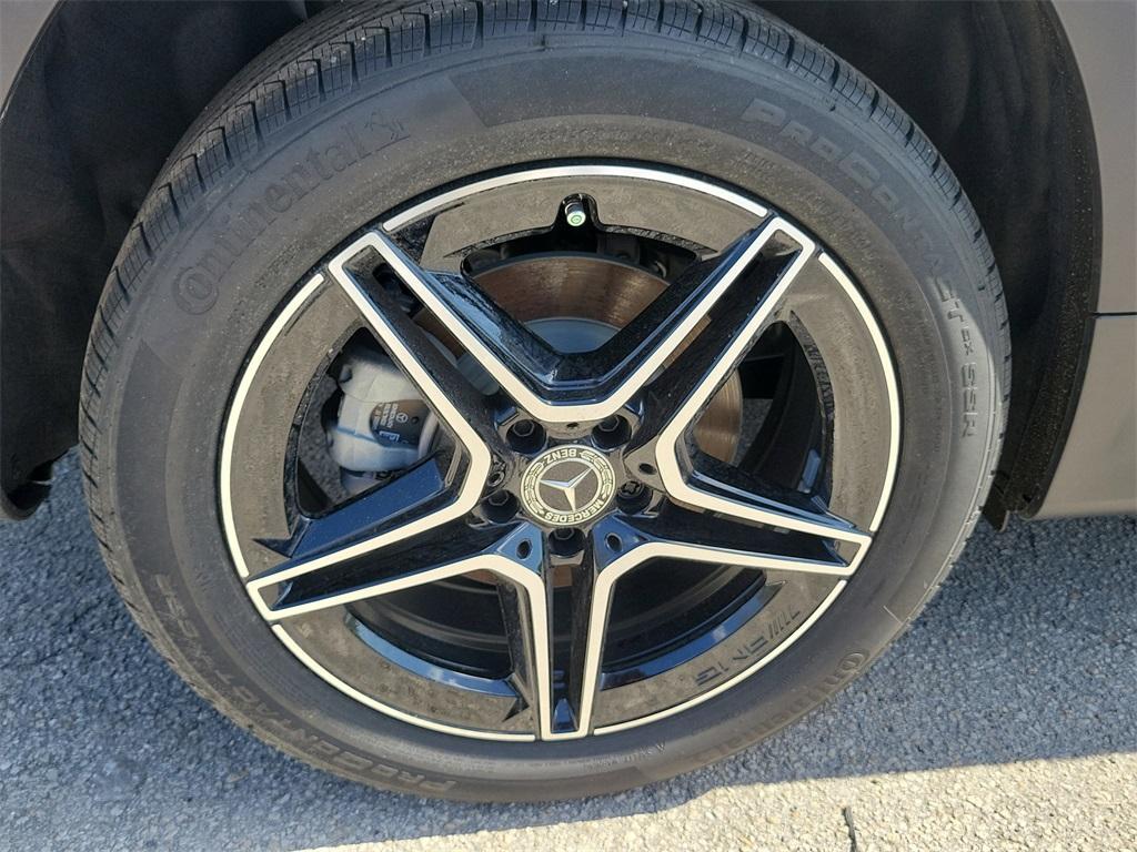 new 2026 Mercedes-Benz GLB 250 car