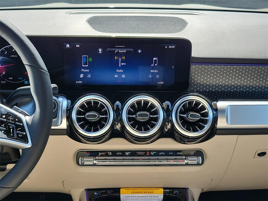 new 2026 Mercedes-Benz GLB 250 car