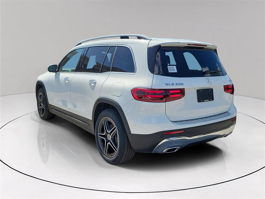 new 2026 Mercedes-Benz GLB 250 car