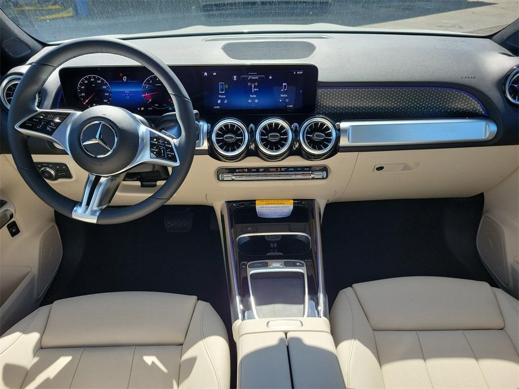 new 2026 Mercedes-Benz GLB 250 car