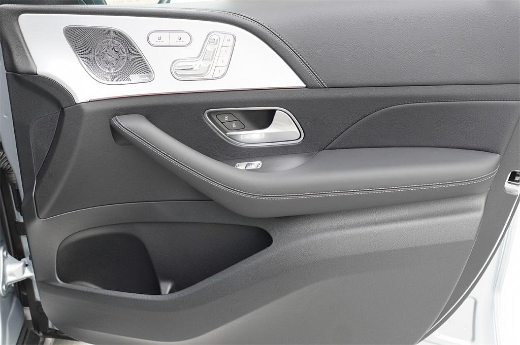 new 2025 Mercedes-Benz AMG GLE 53 car