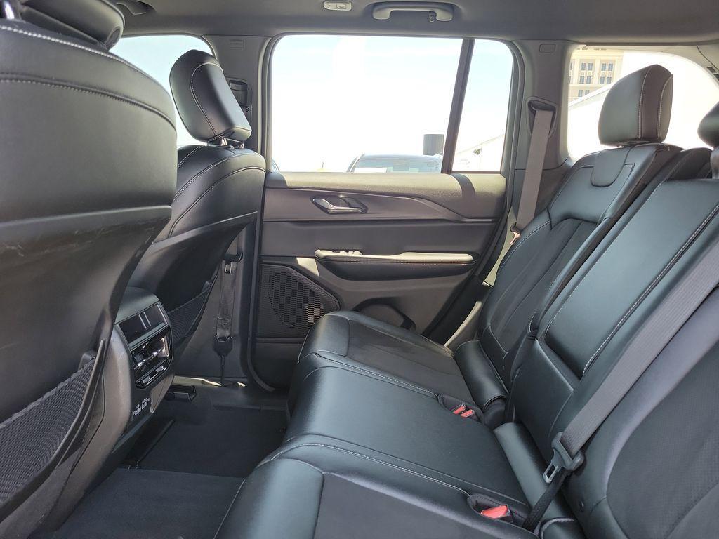 used 2024 Jeep Grand Cherokee car, priced at $28,899