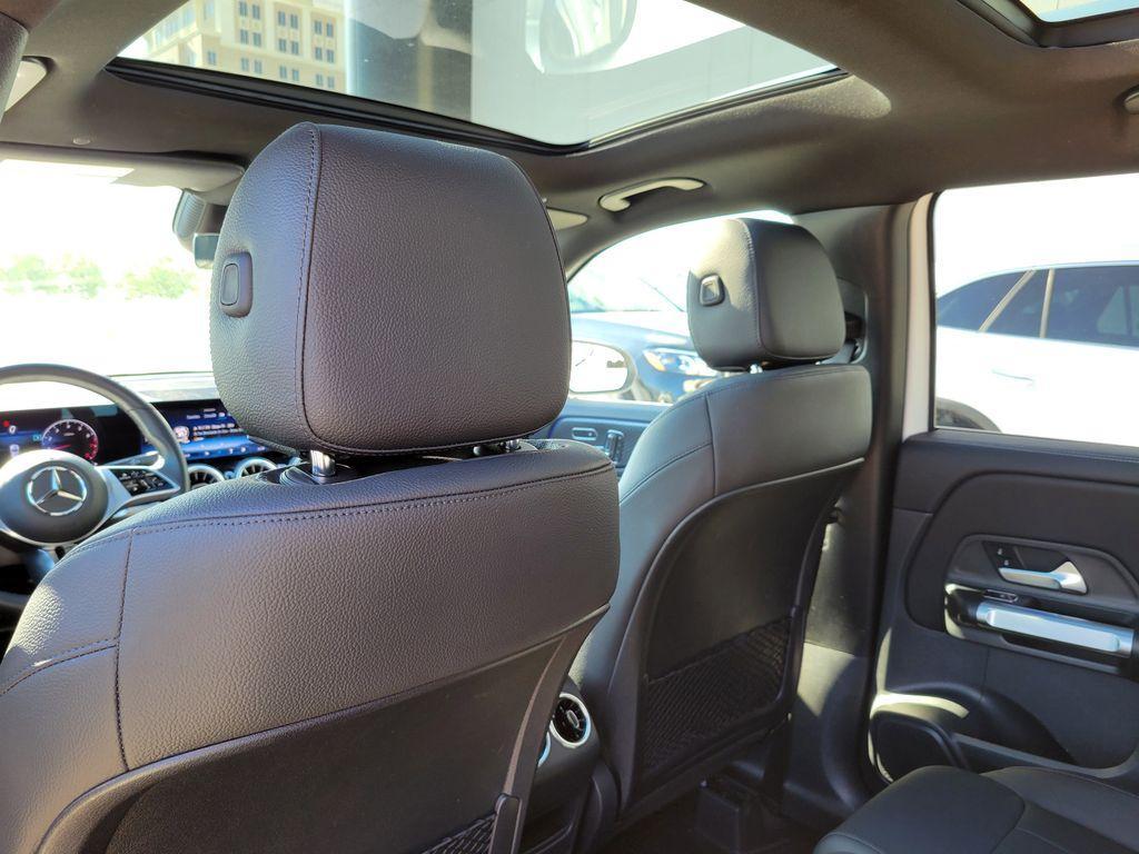 used 2025 Mercedes-Benz GLB 250 car, priced at $41,950