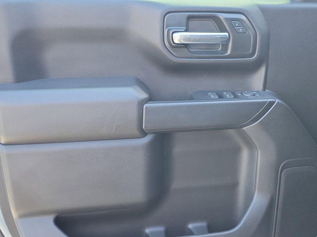 used 2024 Chevrolet Silverado 1500 car, priced at $33,476
