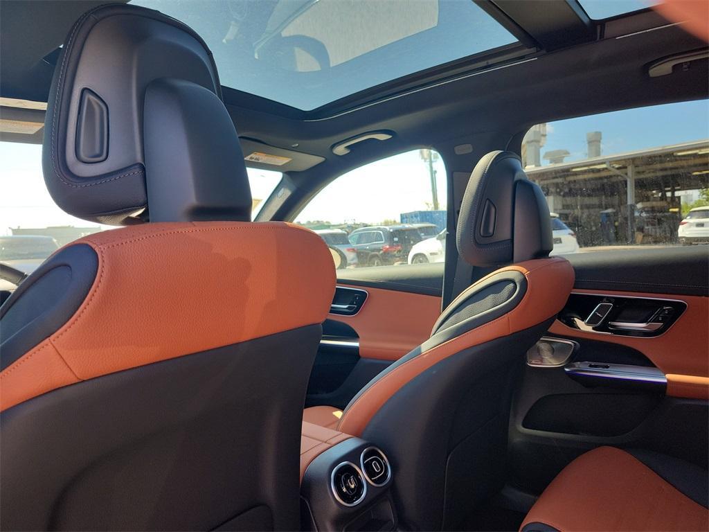 new 2026 Mercedes-Benz GLC 300 car