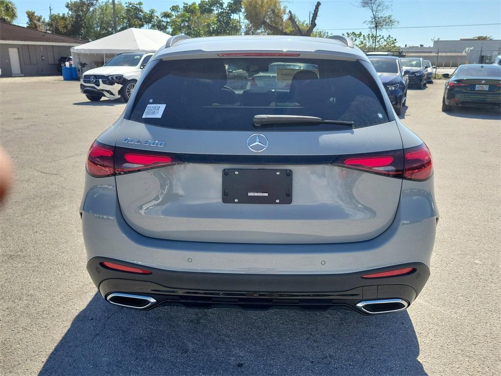 new 2026 Mercedes-Benz GLC 300 car