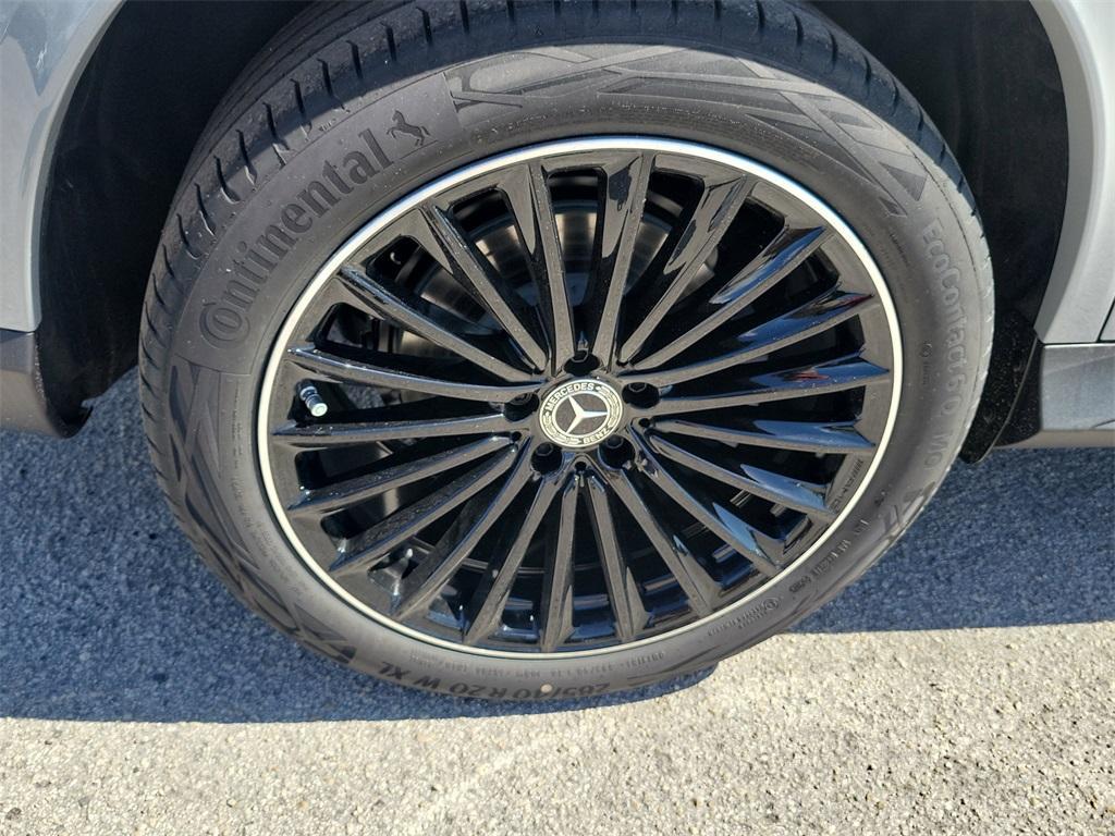 new 2026 Mercedes-Benz GLC 300 car