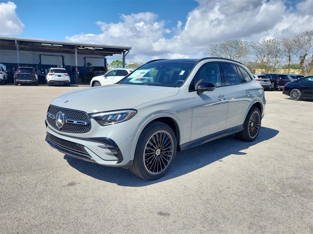 new 2026 Mercedes-Benz GLC 300 car