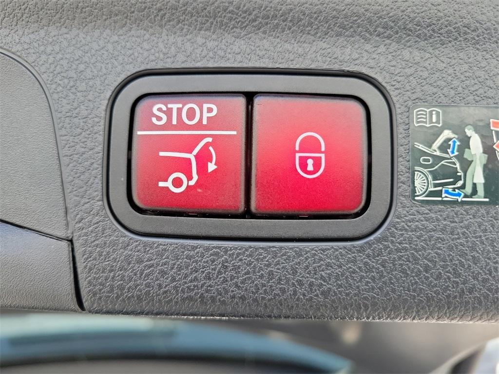 used 2025 Mercedes-Benz GLE 350 car, priced at $62,950