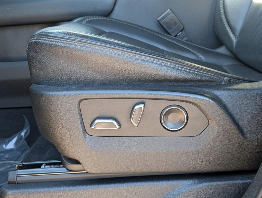 used 2021 GMC Yukon car, priced at $50,555