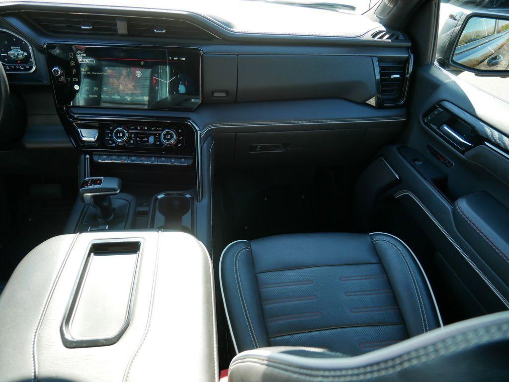 used 2022 GMC Sierra 1500 car, priced at $50,925