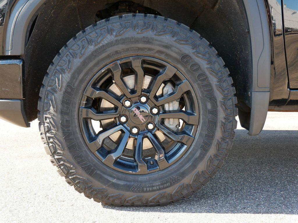 used 2022 GMC Sierra 1500 car, priced at $50,925