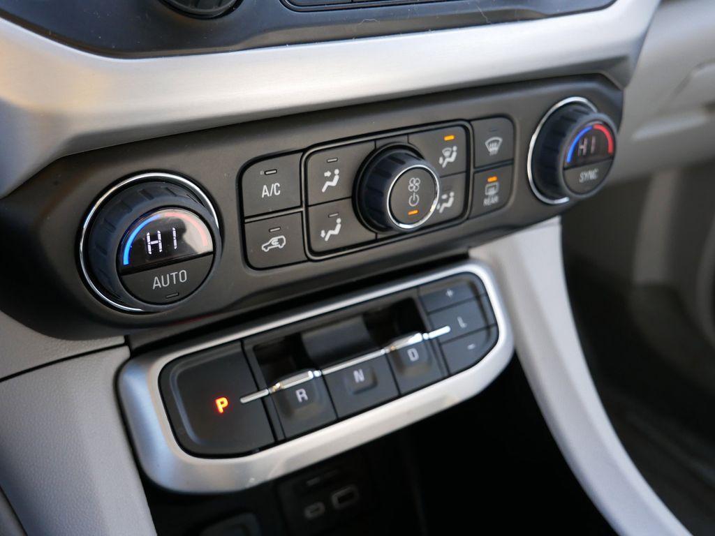 used 2023 GMC Acadia car, priced at $33,379