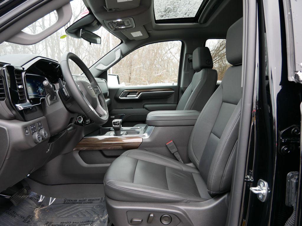 used 2025 Chevrolet Silverado 1500 car, priced at $54,997