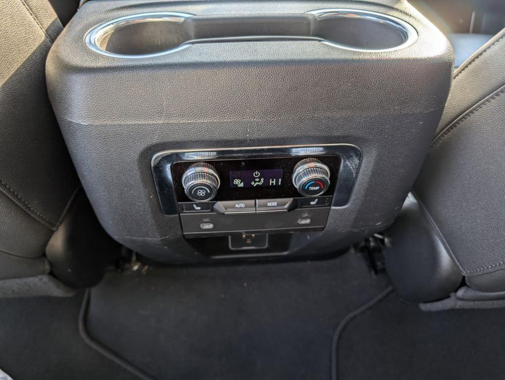 used 2022 GMC Yukon XL car, priced at $47,994