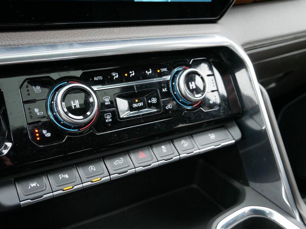 used 2022 GMC Sierra 1500 car, priced at $42,977