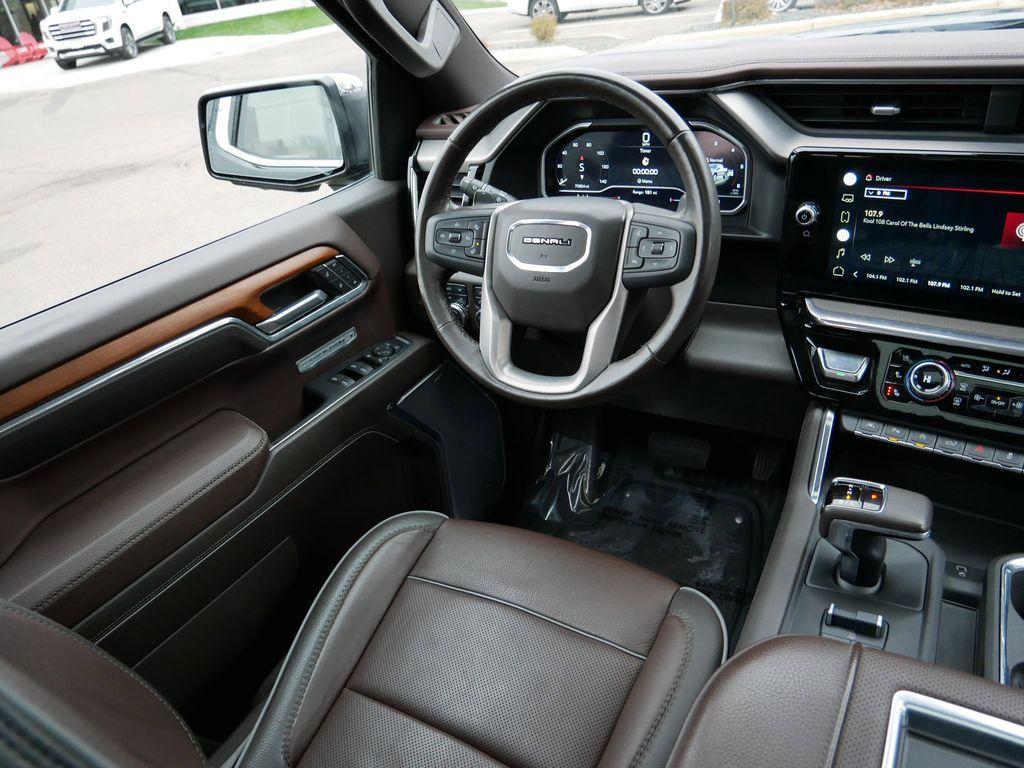 used 2022 GMC Sierra 1500 car, priced at $42,977