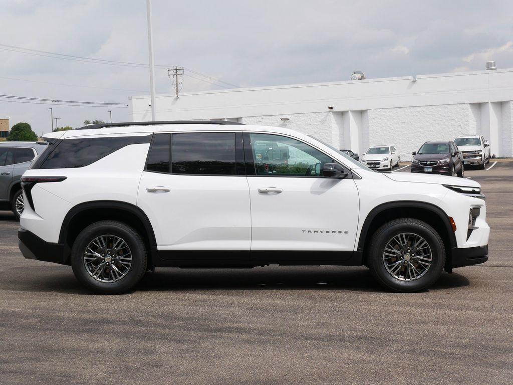 used 2024 Chevrolet Traverse car, priced at $31,949