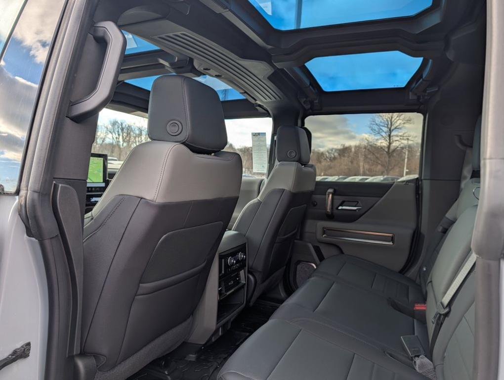 new 2025 GMC HUMMER EV Pickup car, priced at $100,814