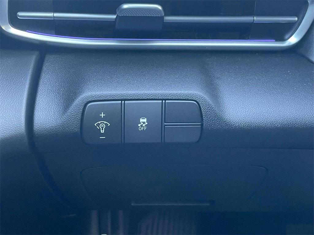 used 2024 Hyundai Elantra car, priced at $20,595