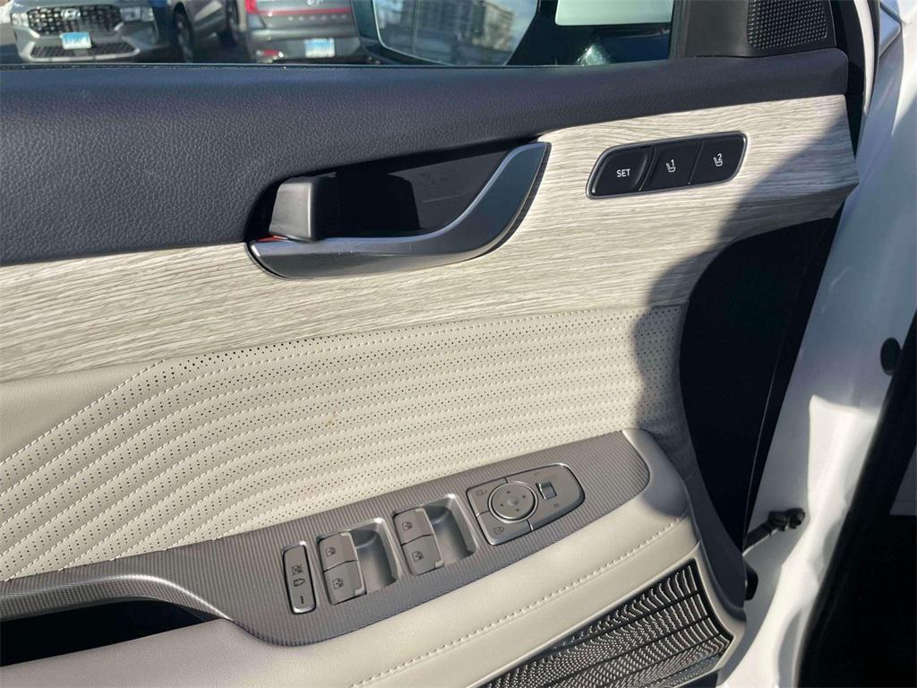 used 2024 Hyundai Palisade car, priced at $42,900