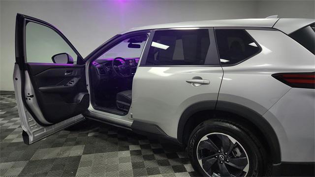 used 2025 Nissan Rogue car, priced at $28,888