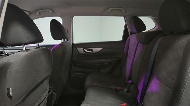 used 2016 Nissan Rogue car