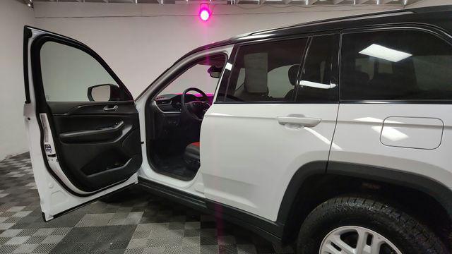 used 2023 Jeep Grand Cherokee car, priced at $31,888
