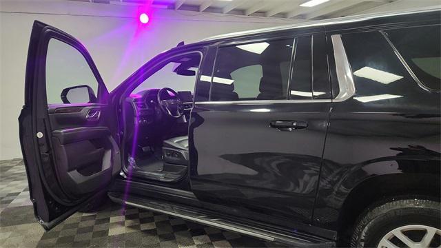 used 2022 Chevrolet Suburban car, priced at $28,888