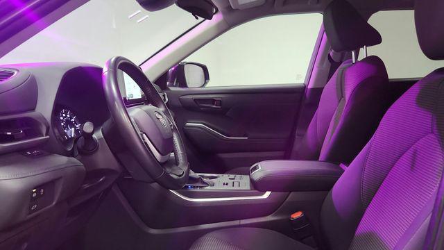 used 2024 Toyota Highlander car