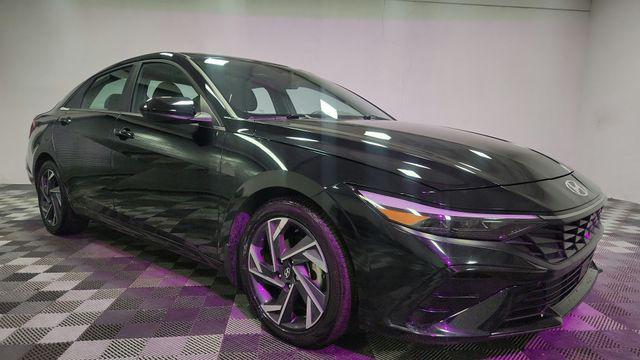 used 2025 Hyundai Elantra car