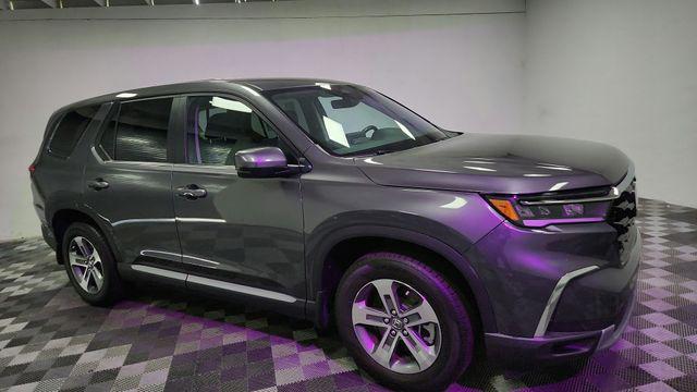 used 2025 Honda Pilot car