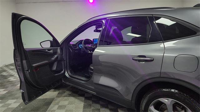 used 2025 Ford Escape car, priced at $26,995