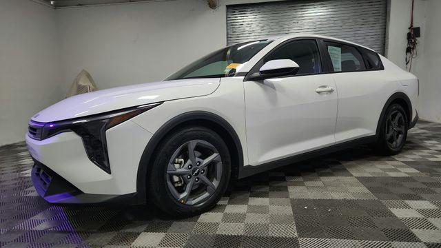 used 2025 Kia K4 car