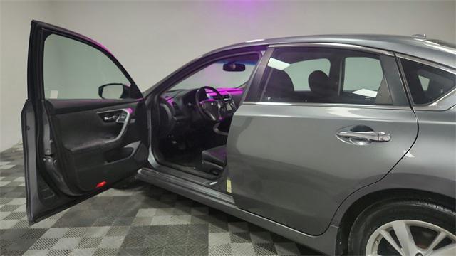 used 2014 Nissan Altima car