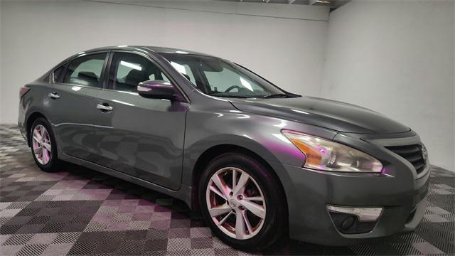used 2014 Nissan Altima car