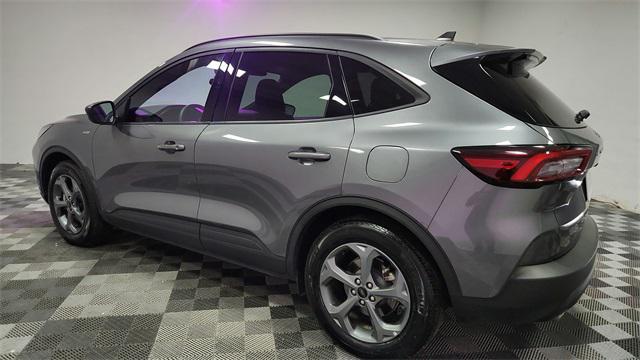 used 2025 Ford Escape car, priced at $26,995