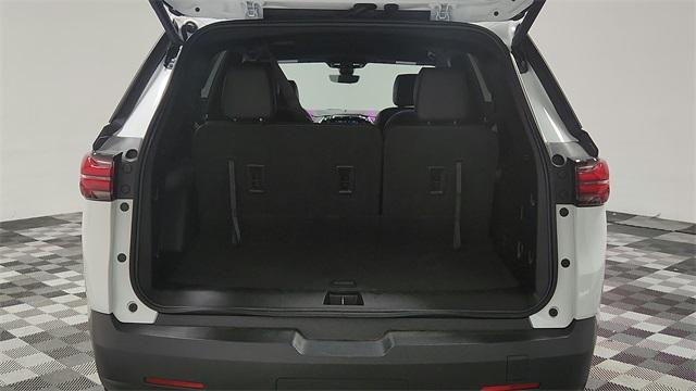 used 2023 Chevrolet Traverse car