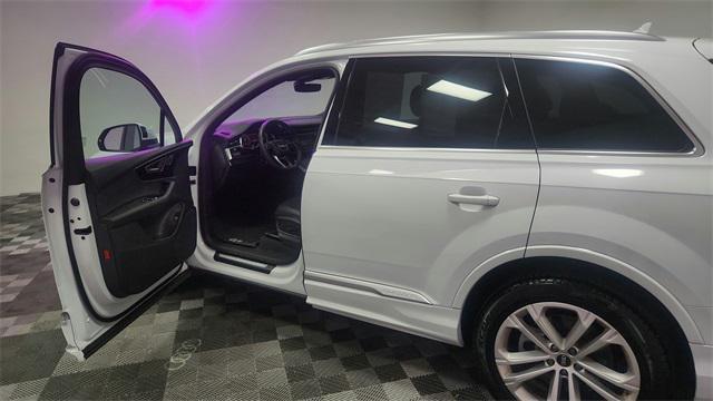 used 2025 Audi Q7 car, priced at $51,800