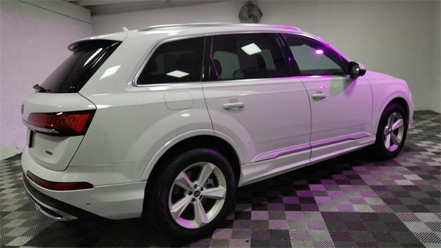 used 2024 Audi Q7 car, priced at $43,800
