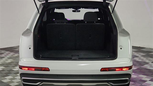 used 2024 Audi Q7 car, priced at $43,800