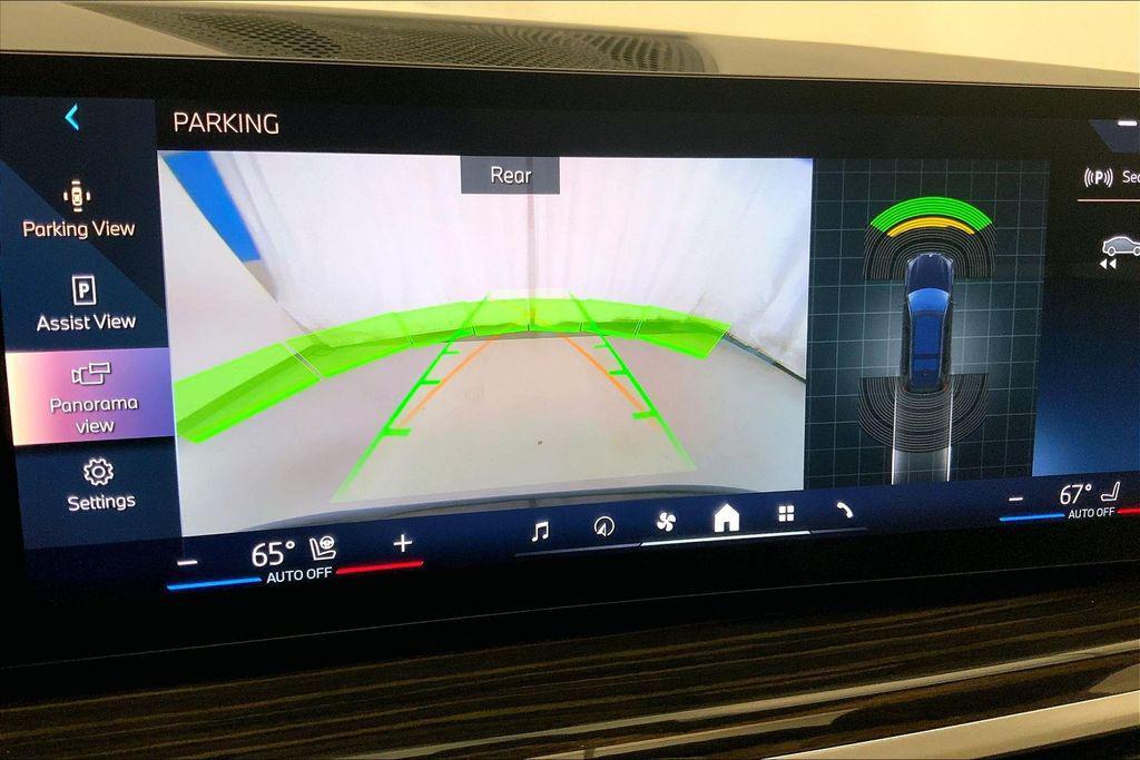 used 2024 BMW X7 car, priced at $67,495